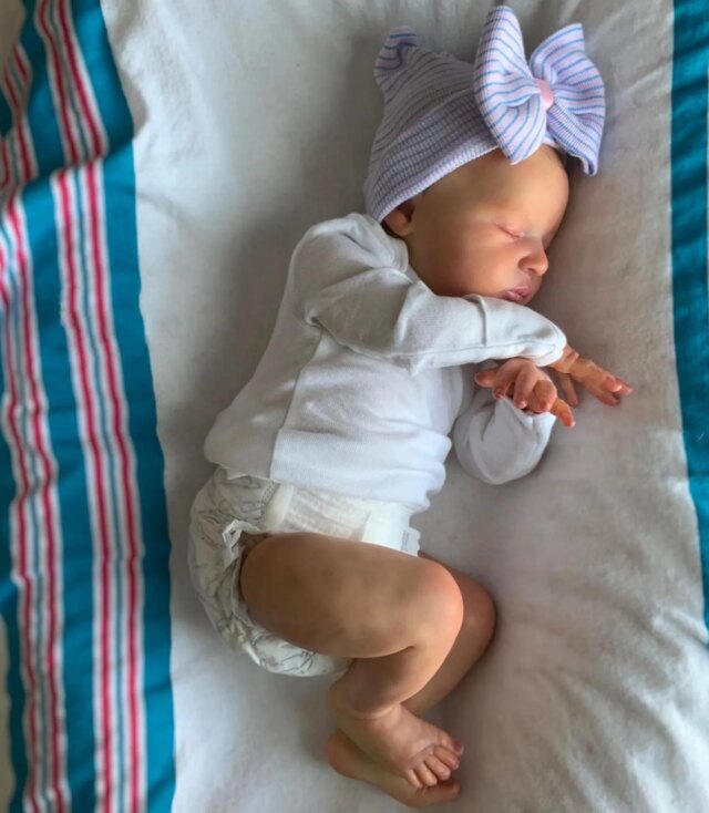 BZDOLL 50 CM Asleep Reborn Baby Doll with 3D-paint Skin and Visible Veins Toy For Girl Cloth Body Kid Art Boneca - Image 2