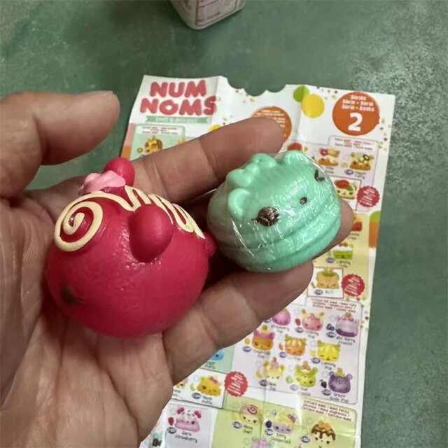 Surprise Num Noms Slime So Delicious Surprise Toys for Girls Fluffy Slime Mystery Makeup Lip Gloss Smell Snackables Kawaii Dolls - Image 4