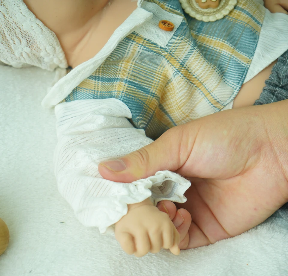 44cm all-silicone reborn doll can be made up and dressed up body soft boy, 2.6kg