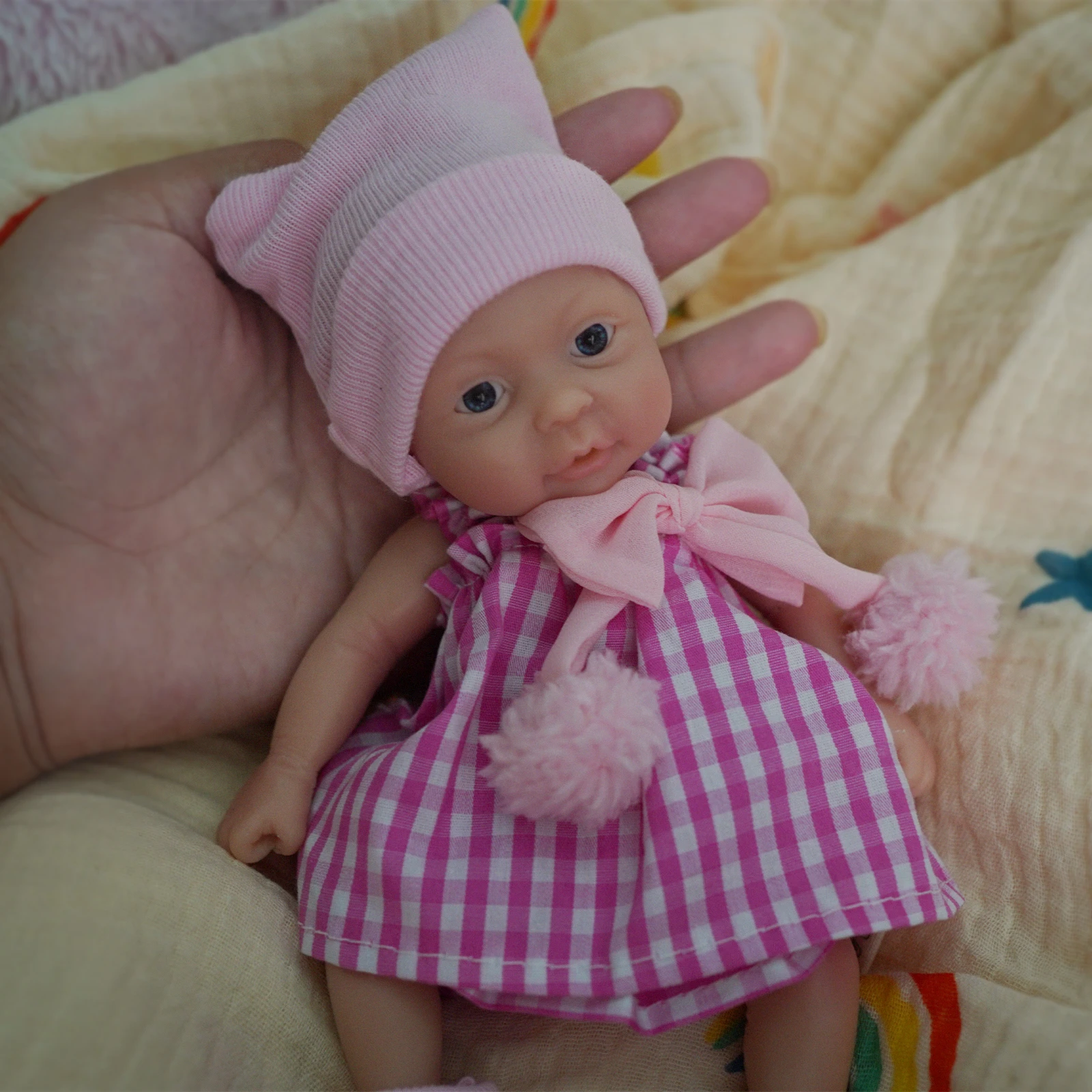 Reborn Baby Doll - 7 Inch Mini Silicone Realistic Newborn Baby Doll, Washable Baby with Feeding Kit-Pink